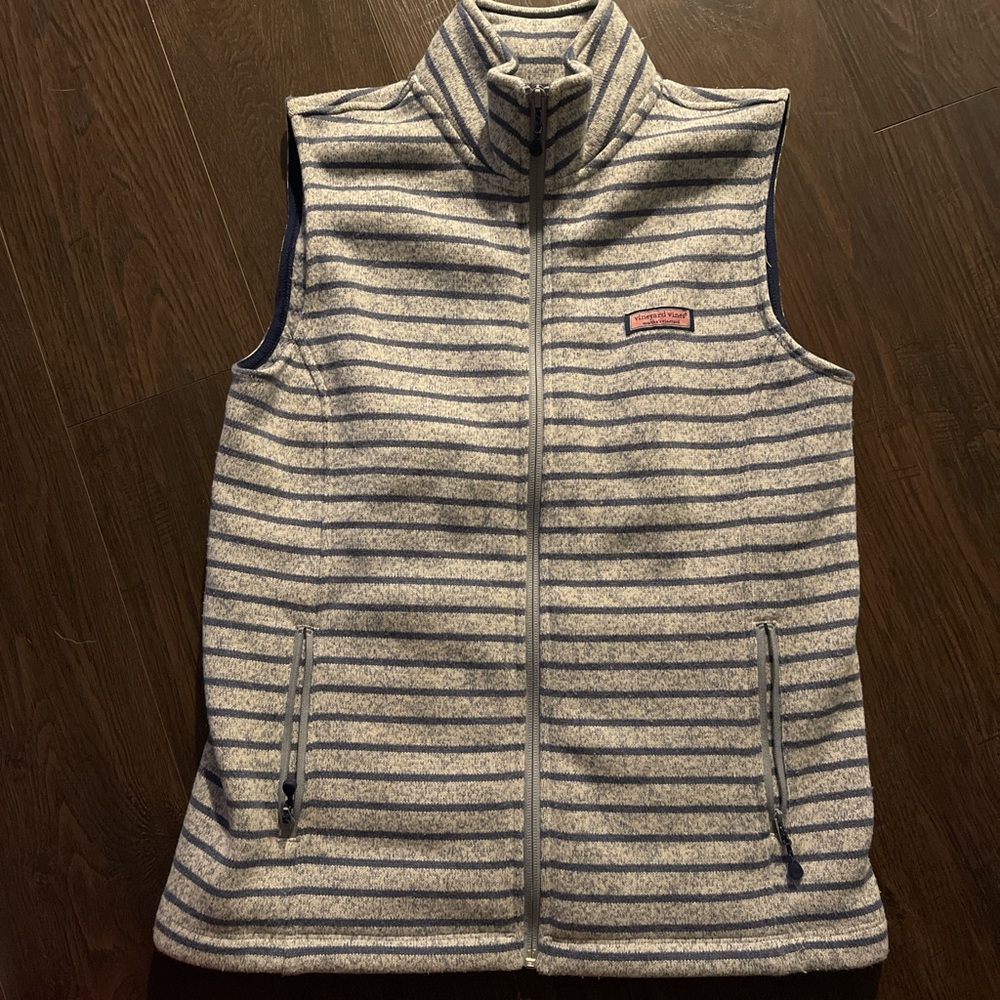 Vineyard Vines Heathered Gray and Navy Striped Vest. NWOT